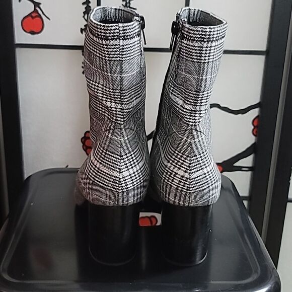 New Jeffrey Campbell Sport Black & White Plaid Pointed Toe Block Heel Boots - Picture 5 of 11